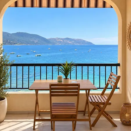 Appartement 2 Personnes, Sur La *